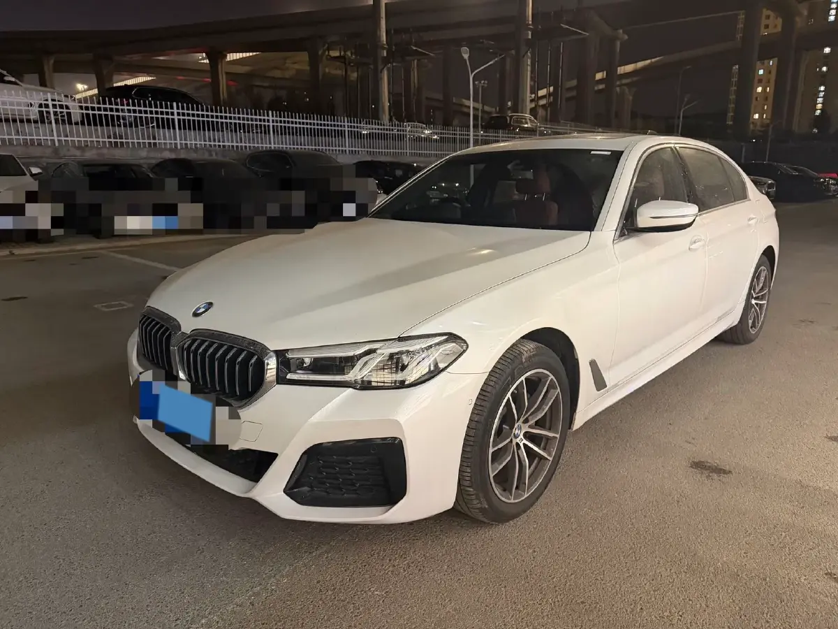 2022 BMW 5 Series 2.0T 184HP L4 8AT