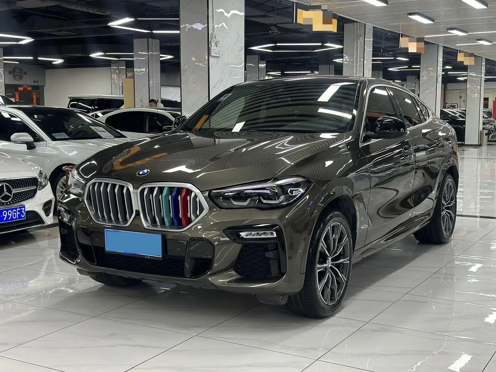 2021 BMW X6 view 1