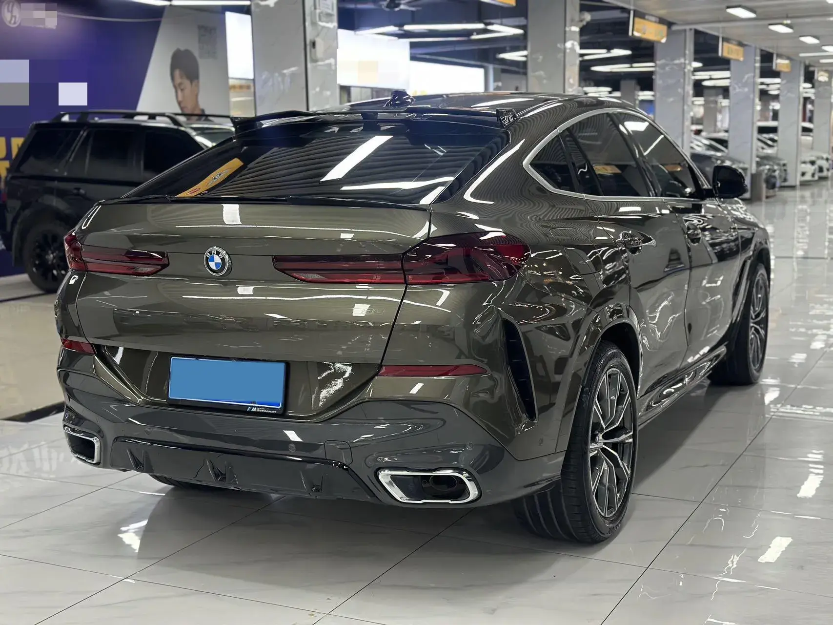 2021 BMW X6 thumbnail 3