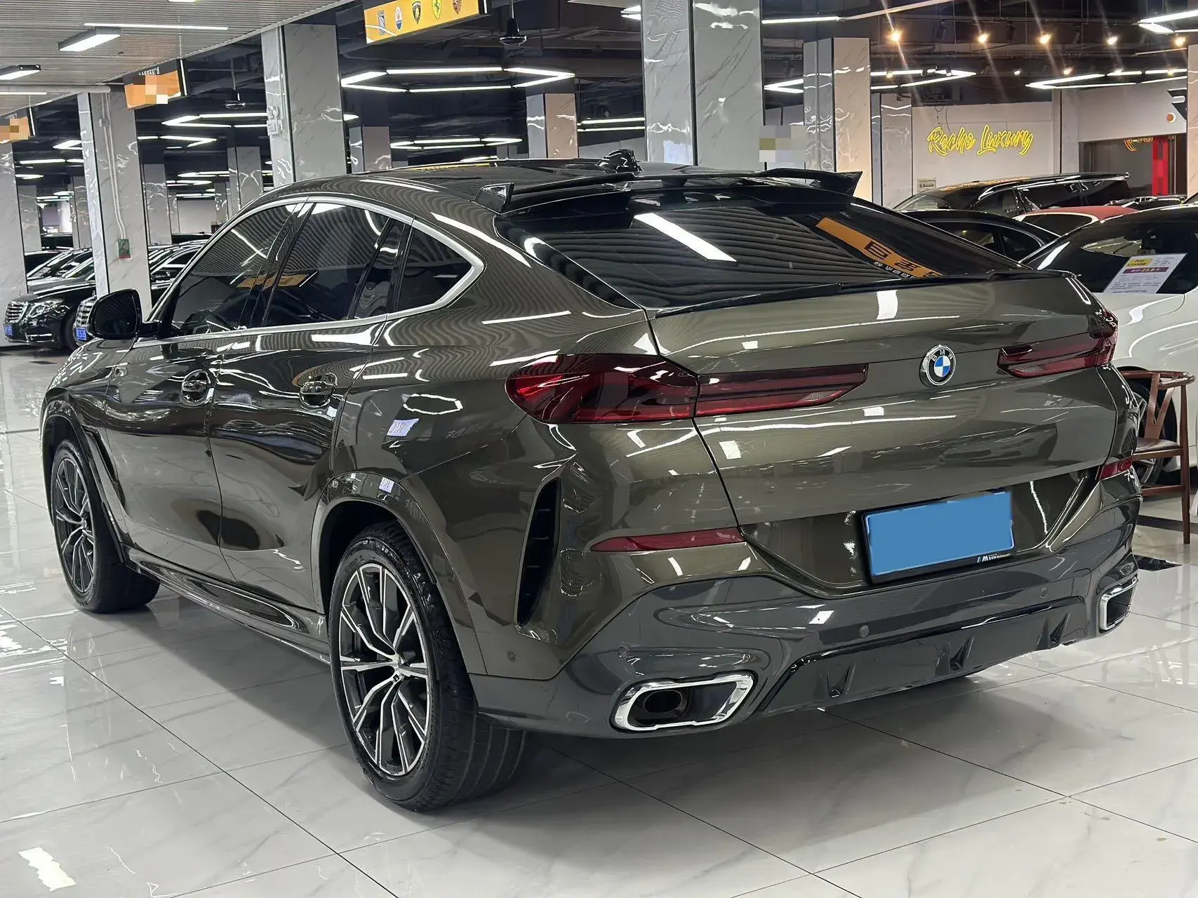 2021 BMW X6 thumbnail 4