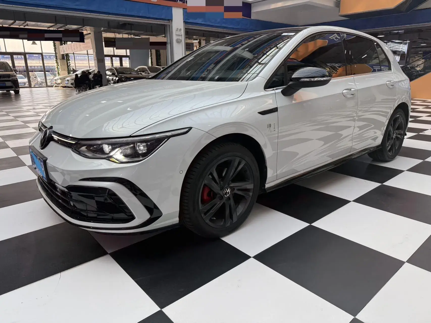 2021 VOLKSWAGEN GOLF view 1