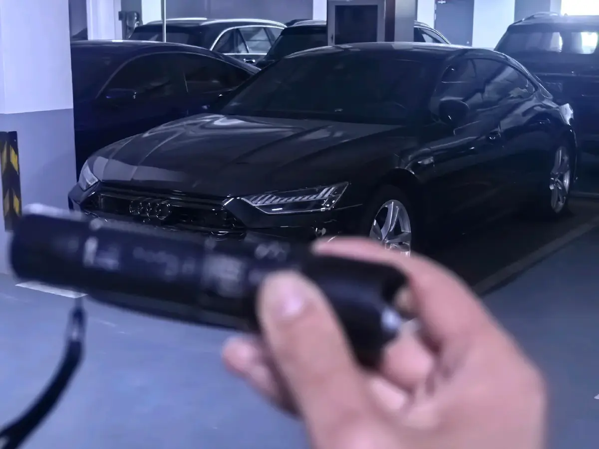 2022 Audi A7L 2.0T 245HP L4 7DCT