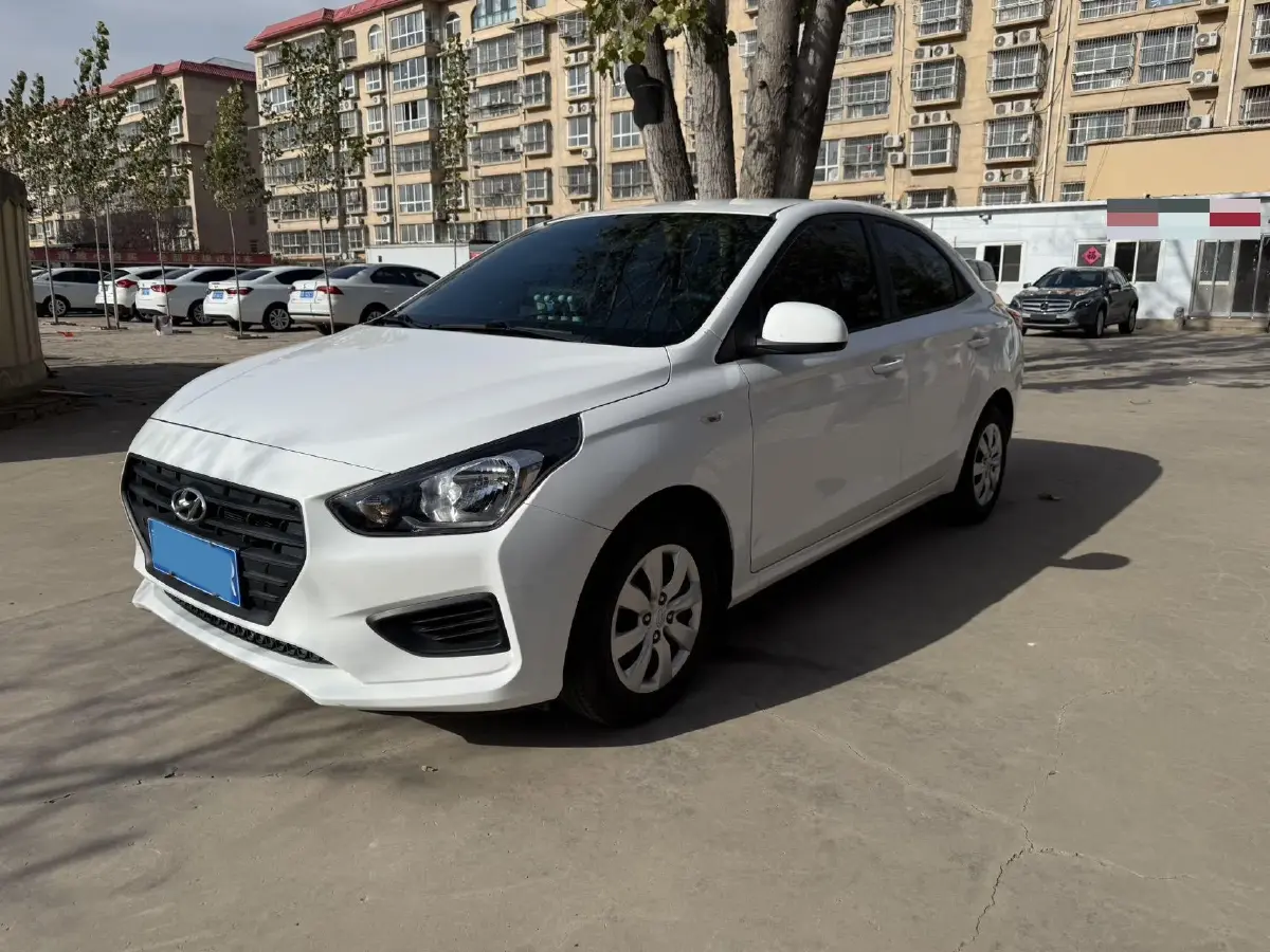 2017 Hyundai Reina 1.4L 95HP L4 5MT