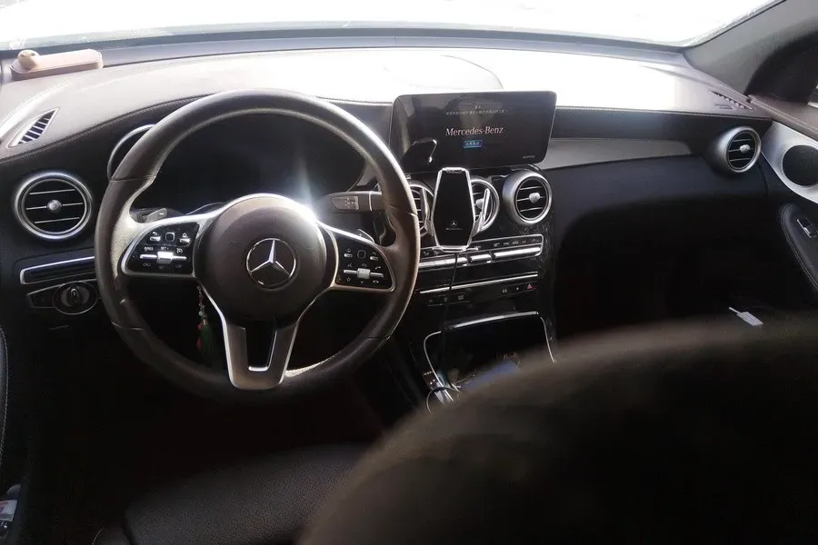 2021 Mercedes-Benz GLC Class 2.0T 197HP L4 9AT,autocango,china used car exporter,china ev exporter,chinese used car exporter,chinese used ev exporter
