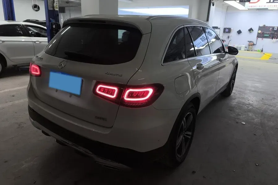 2021 Mercedes-Benz GLC Class 2.0T 197HP L4 9AT,autocango,china used car exporter,china ev exporter,chinese used car exporter,chinese used ev exporter