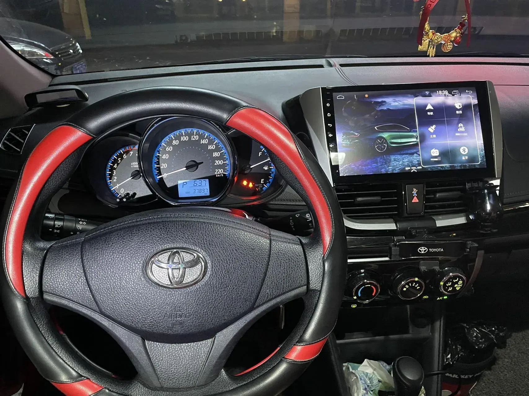 2017 TOYOTA YARIS thumbnail 4