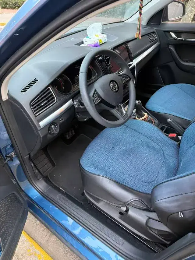 2021 SKODA KAMIQ thumbnail 3