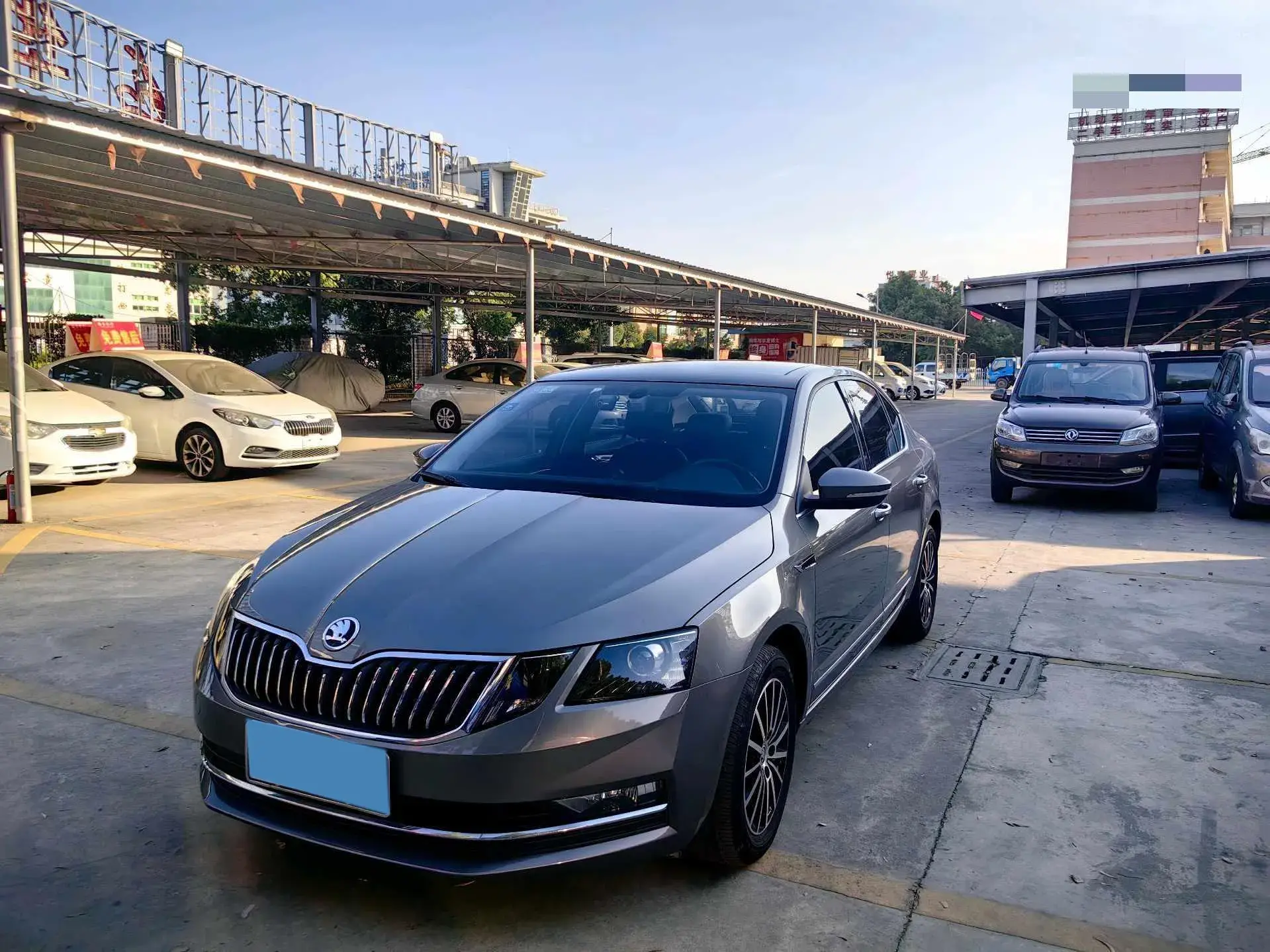 2018 SKODA OCTAVIA view 1