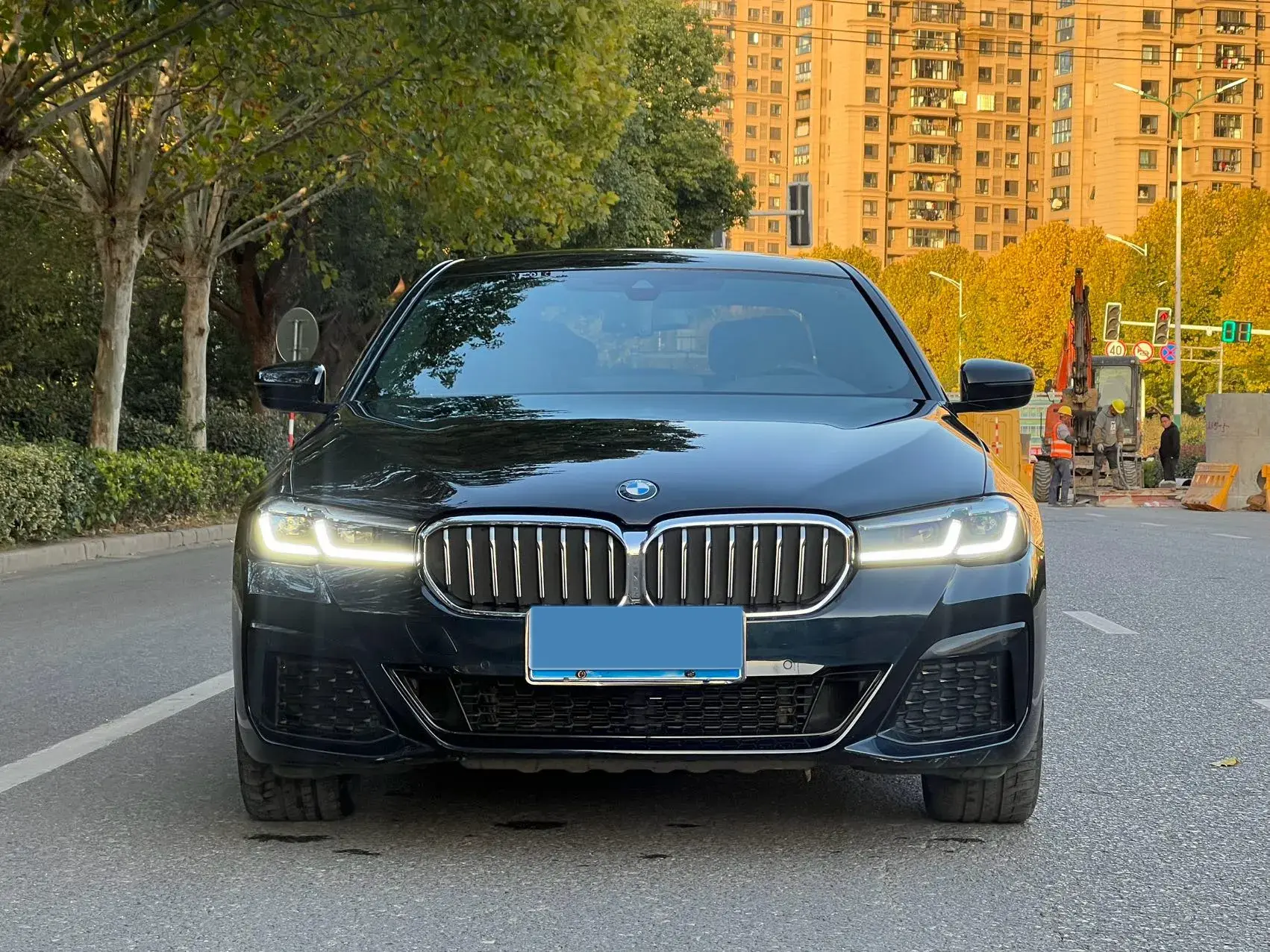 2021 BMW 5 thumbnail 2