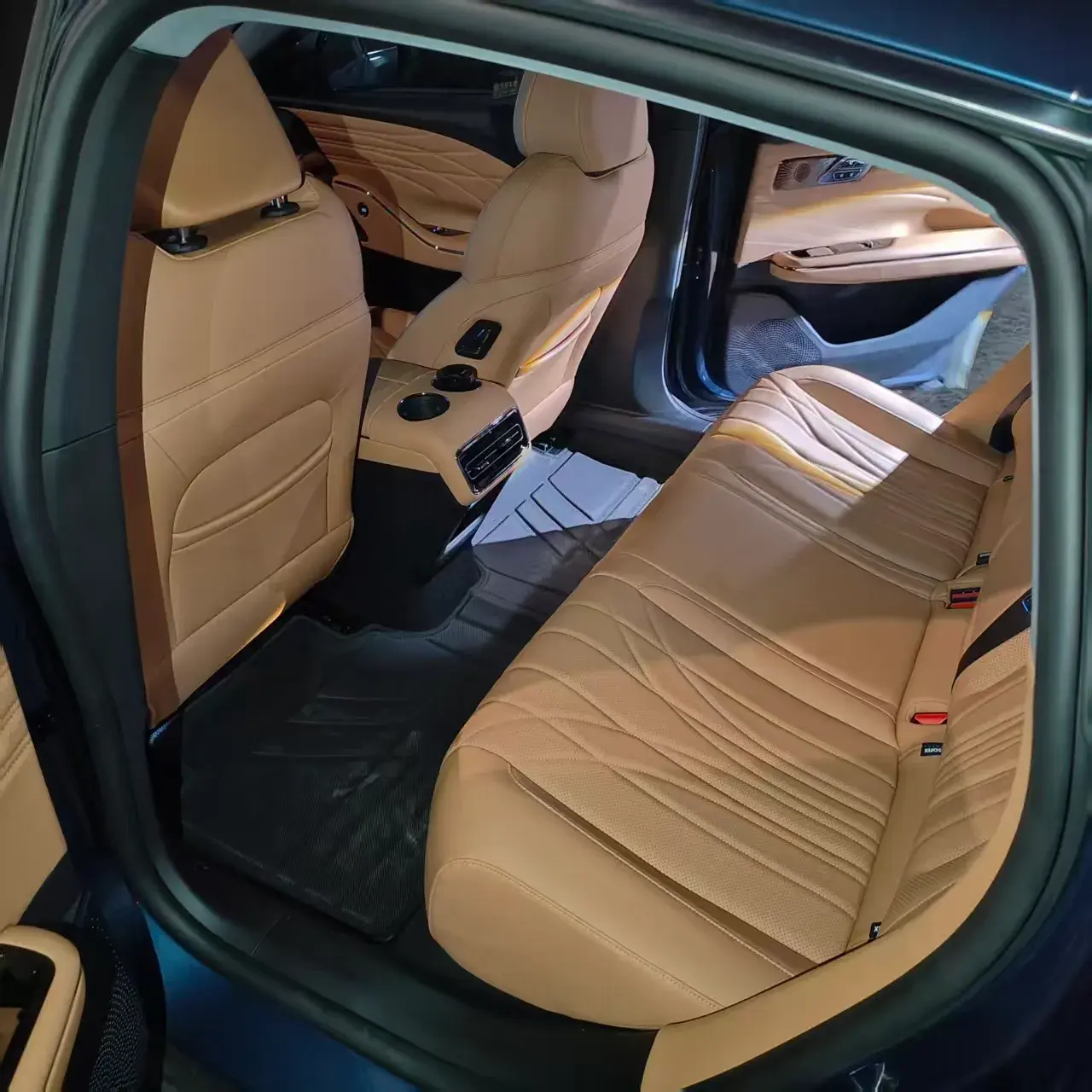 2025 GEELY GALAXY thumbnail 4