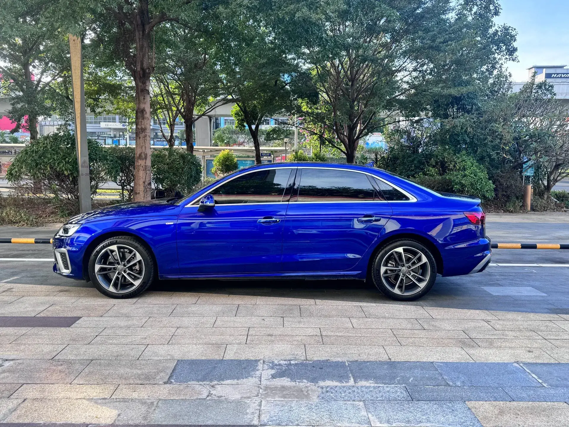 2020 AUDI A4L thumbnail 4