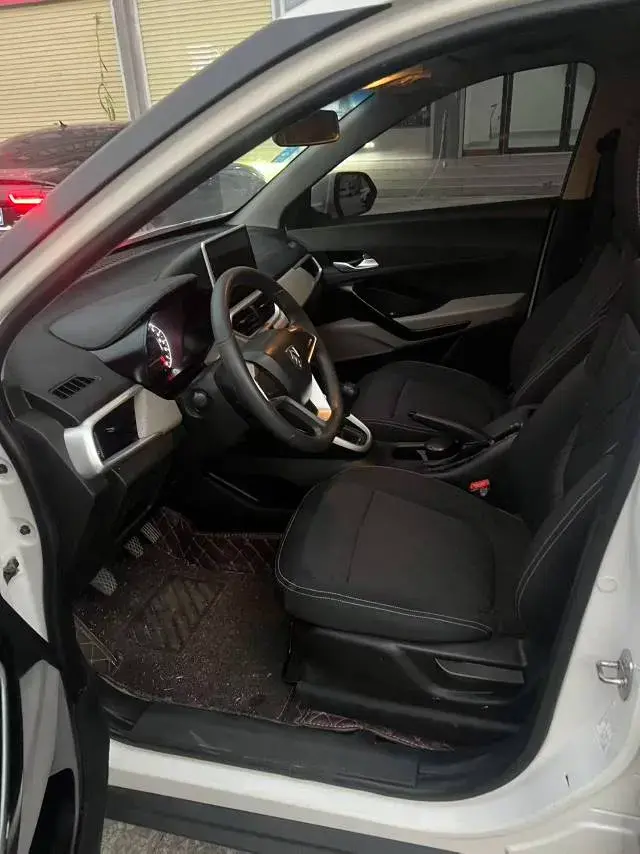 2017 BAOJUN 510 thumbnail 4