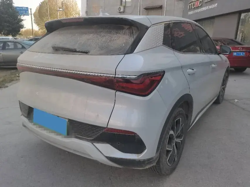 2023 BYD YUAN thumbnail 3