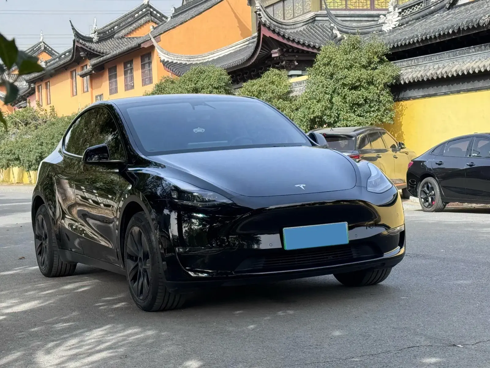 2023 TESLA MODEL thumbnail 3