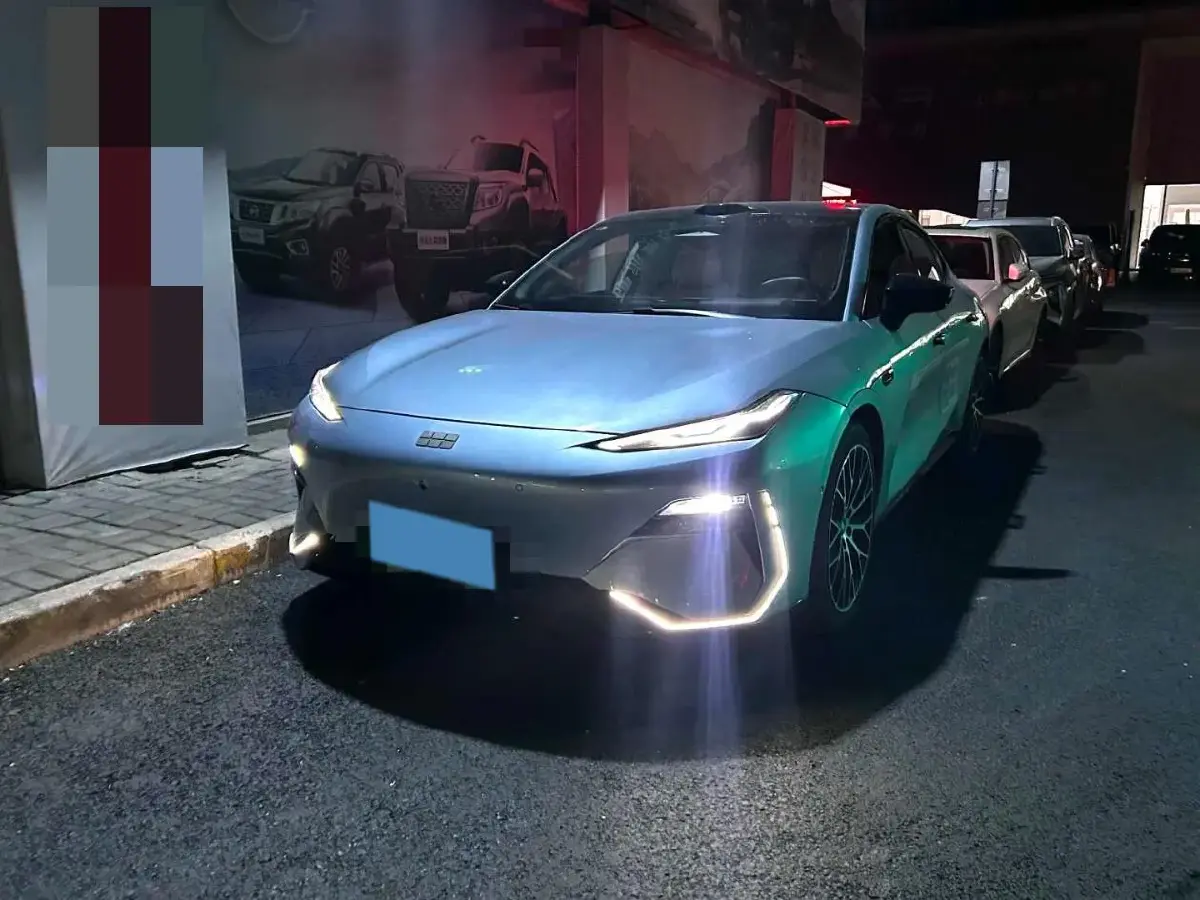 2024 Geely Galaxy E8 BEV 76KWH