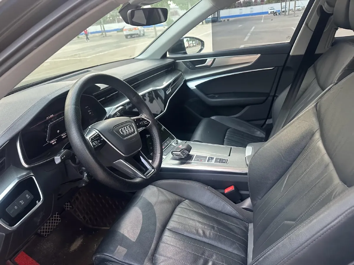 2021 Audi A6L 2.0T 224HP L4 7DCT,autocango,china used car exporter,china ev exporter,chinese used car exporter,chinese used ev exporter