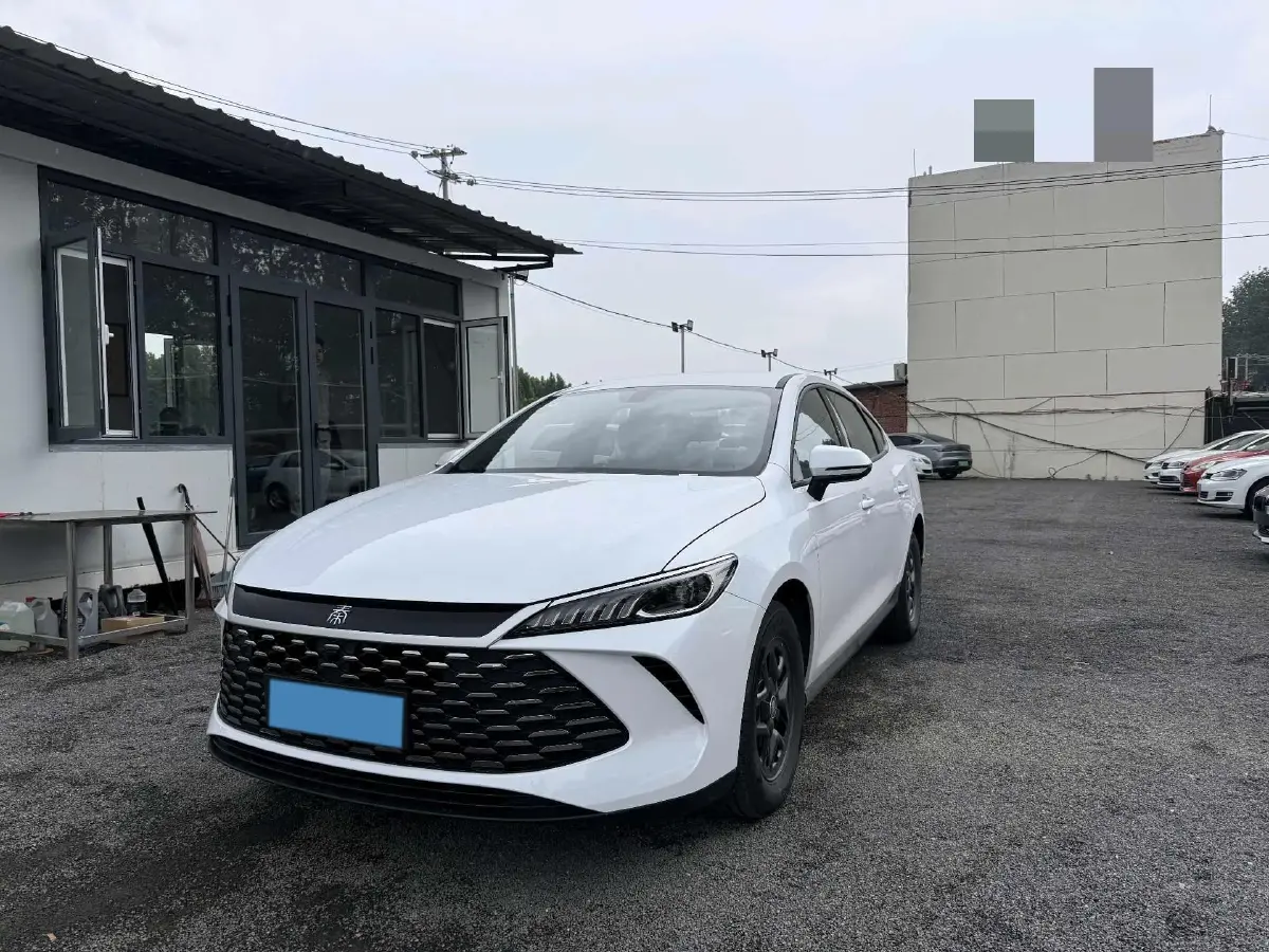 2025 BYD Seal05 DM-i 1.5L 101HP L4 E-CVT PHEV 7.68KWH