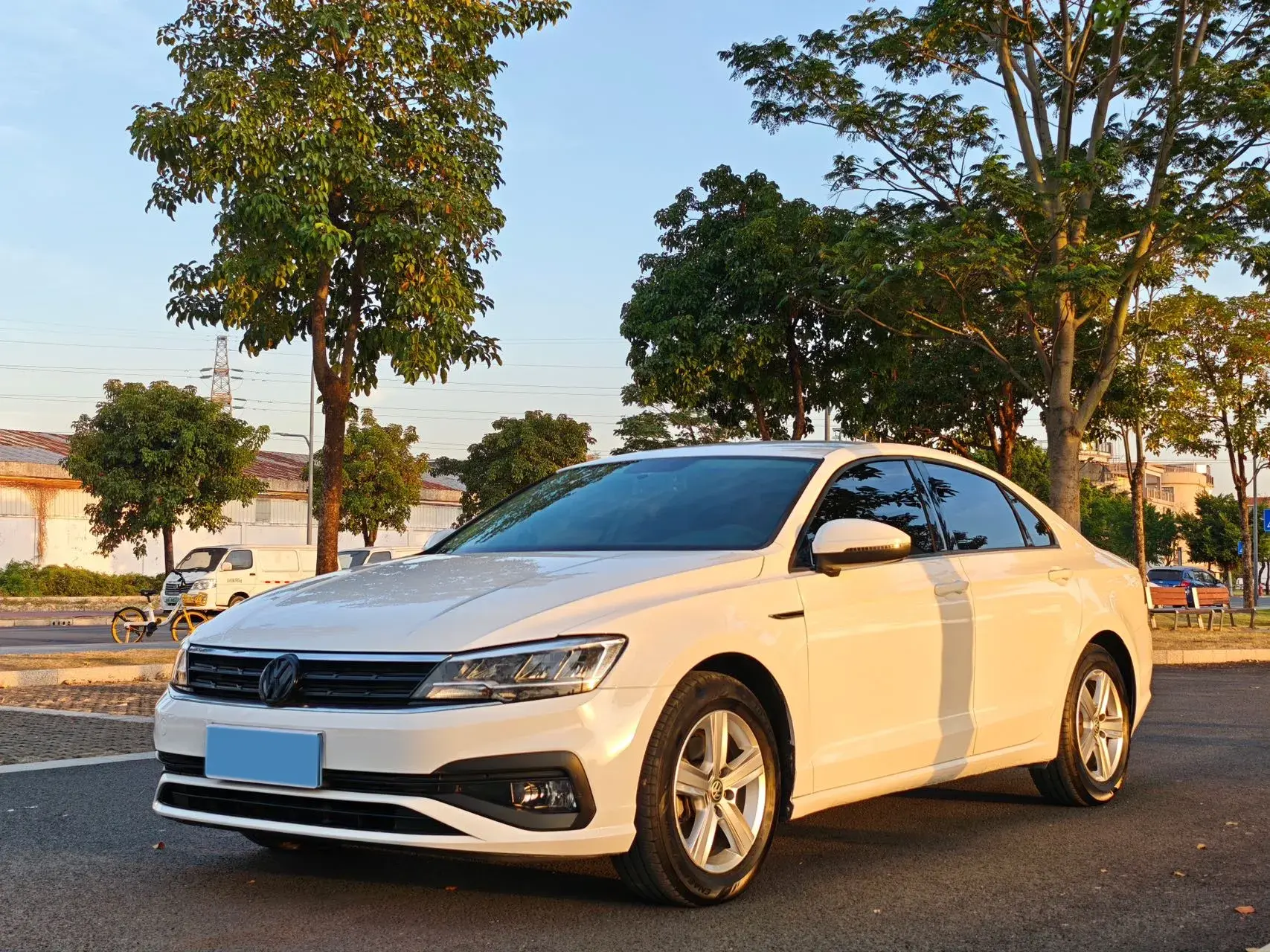 2019 VOLKSWAGEN LAMANDO view 1