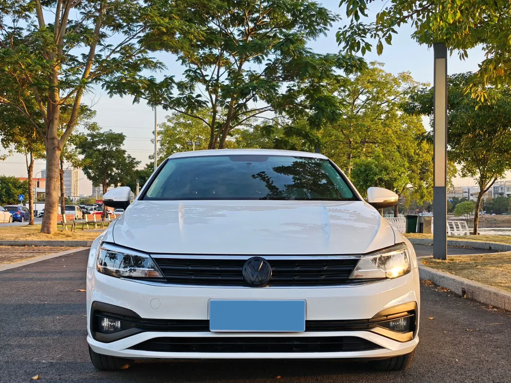 2019 VOLKSWAGEN LAMANDO thumbnail 2