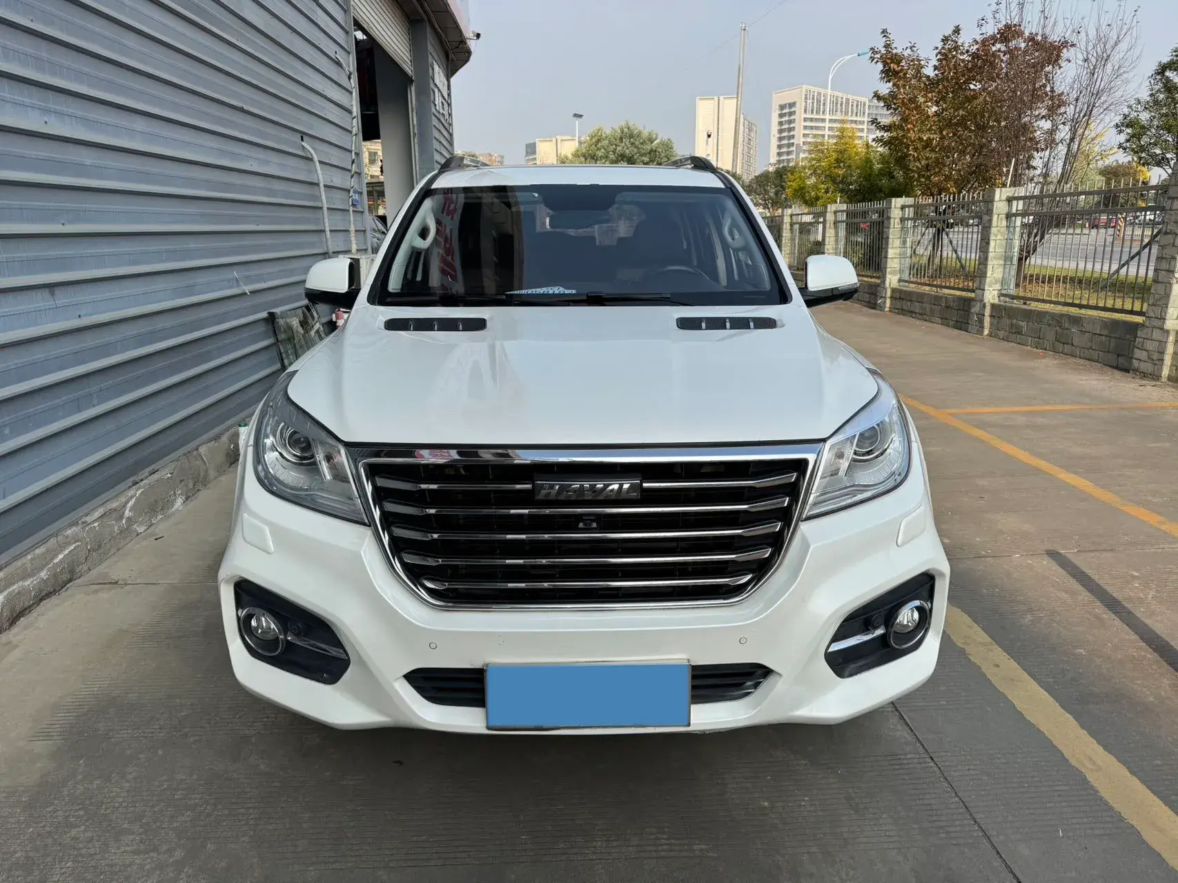 2017 HAVAL H9 thumbnail 2