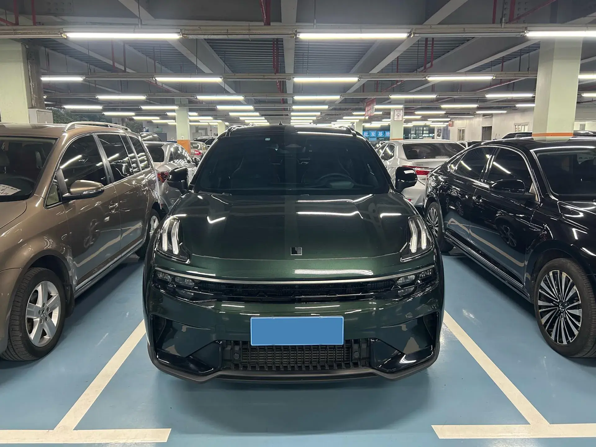 2023 LYNK&CO 06 thumbnail 2