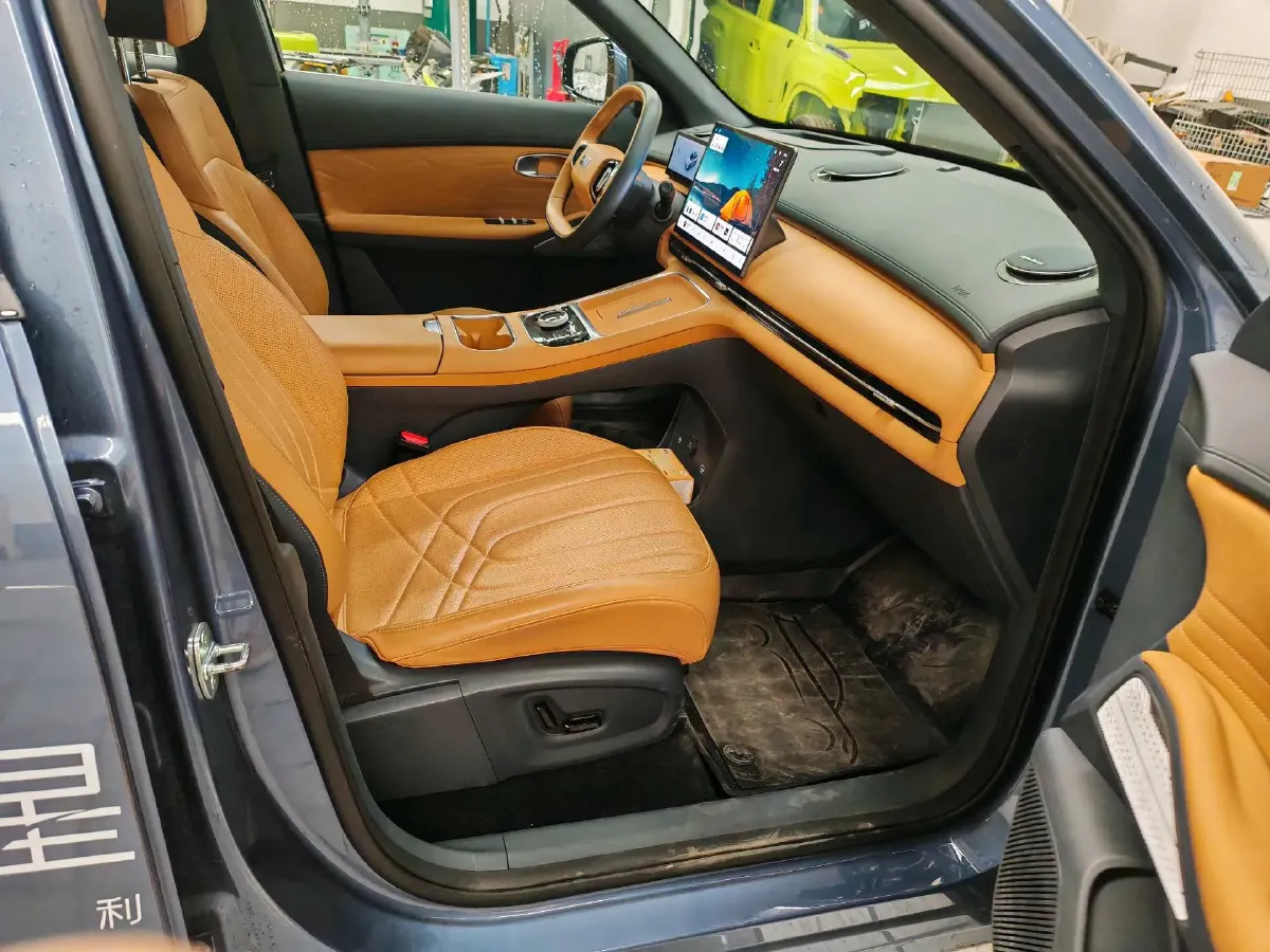 2025 Geely Galaxy L6 1.5L 112HP L4 1DHT PHEV 19.09KWH,autocango,china used car exporter,china ev exporter,chinese used car exporter,chinese used ev exporter