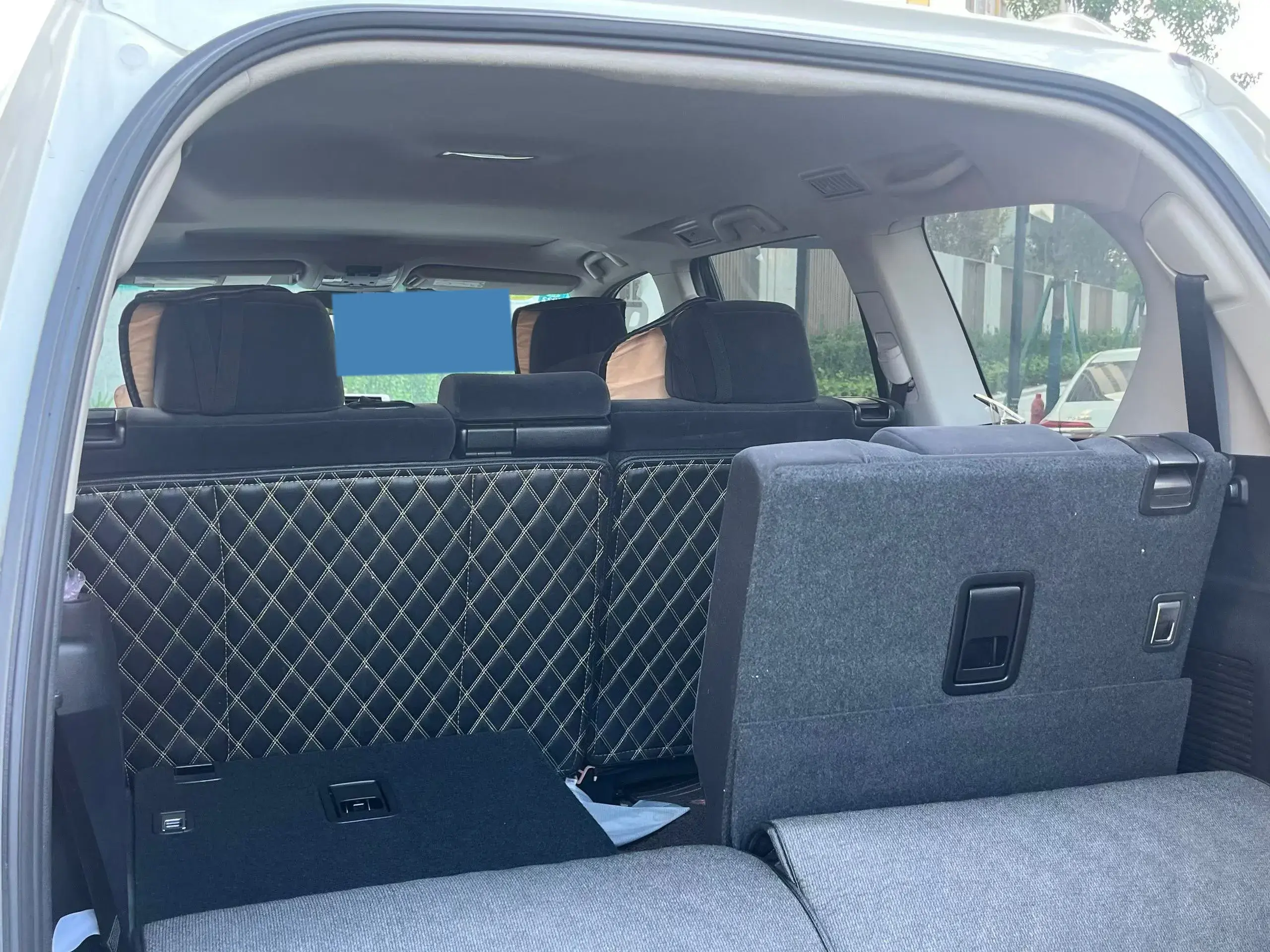 2017 TOYOTA COROLLA thumbnail 4