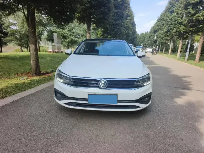 2019 VOLKSWAGEN LAMANDO thumbnail 2