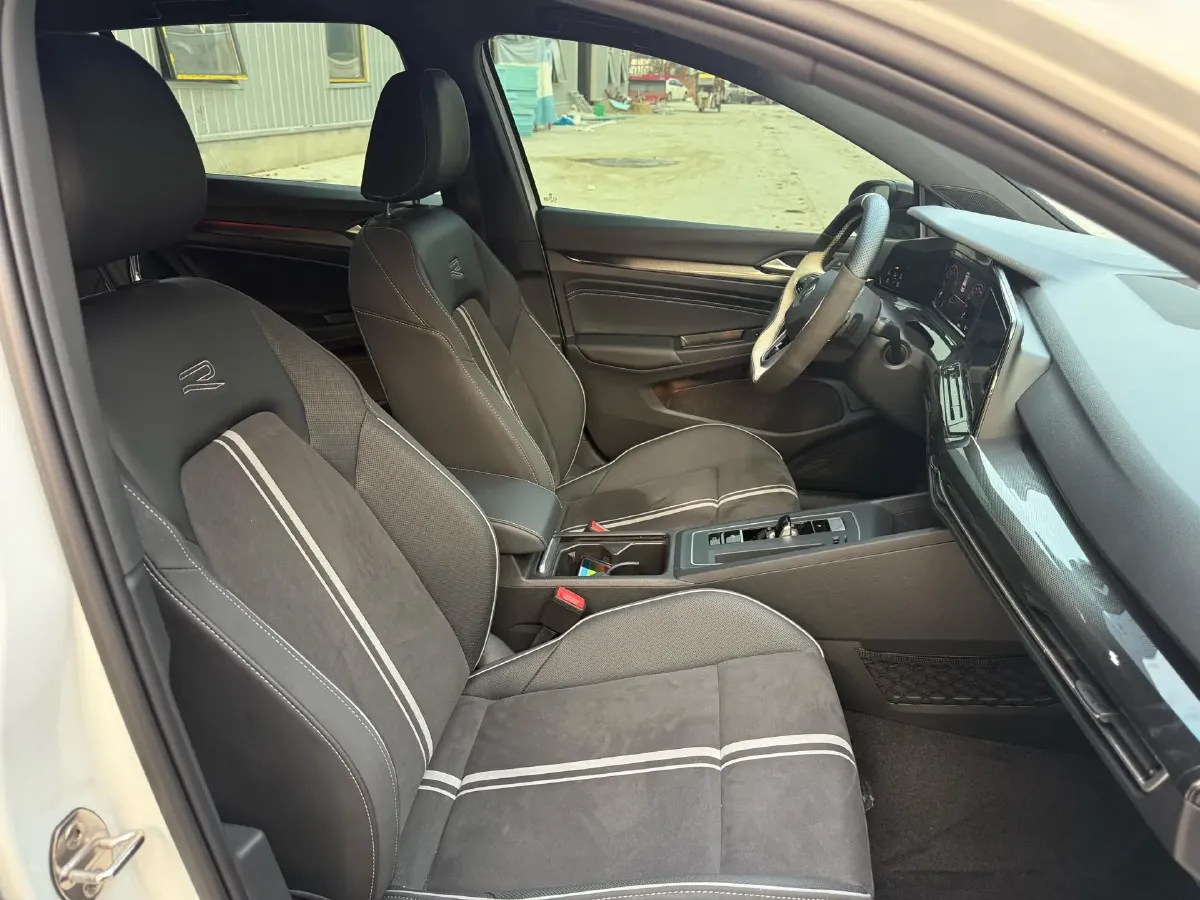 2023 Volkswagen Golf 1.4T 150HP L4 7DCT,autocango,china used car exporter,china ev exporter,chinese used car exporter,chinese used ev exporter