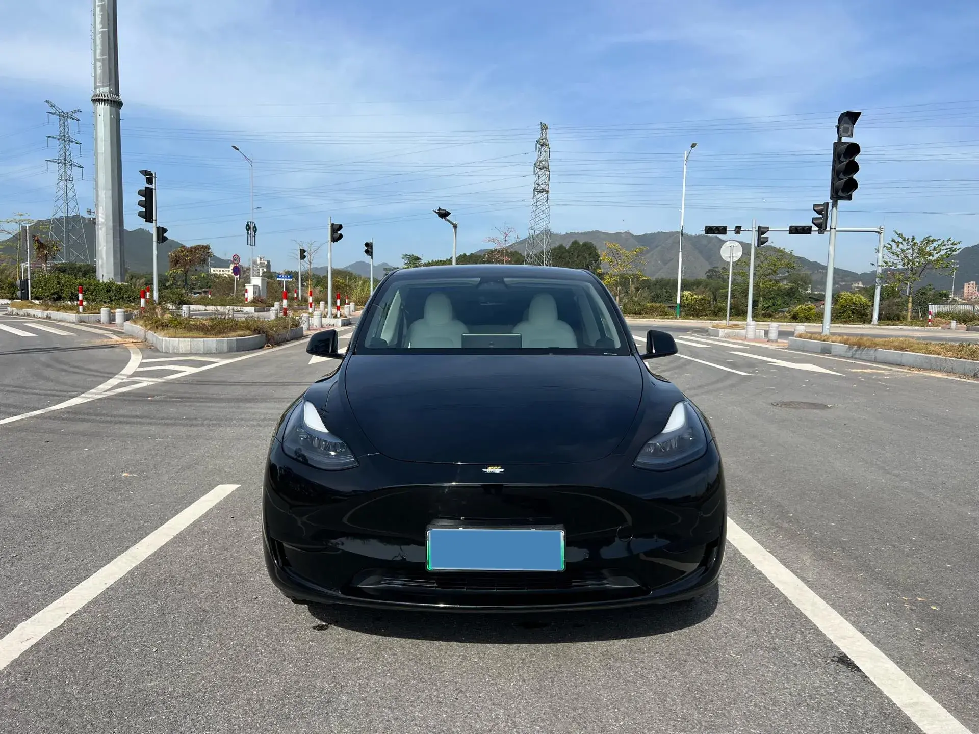 2023 TESLA MODEL thumbnail 3