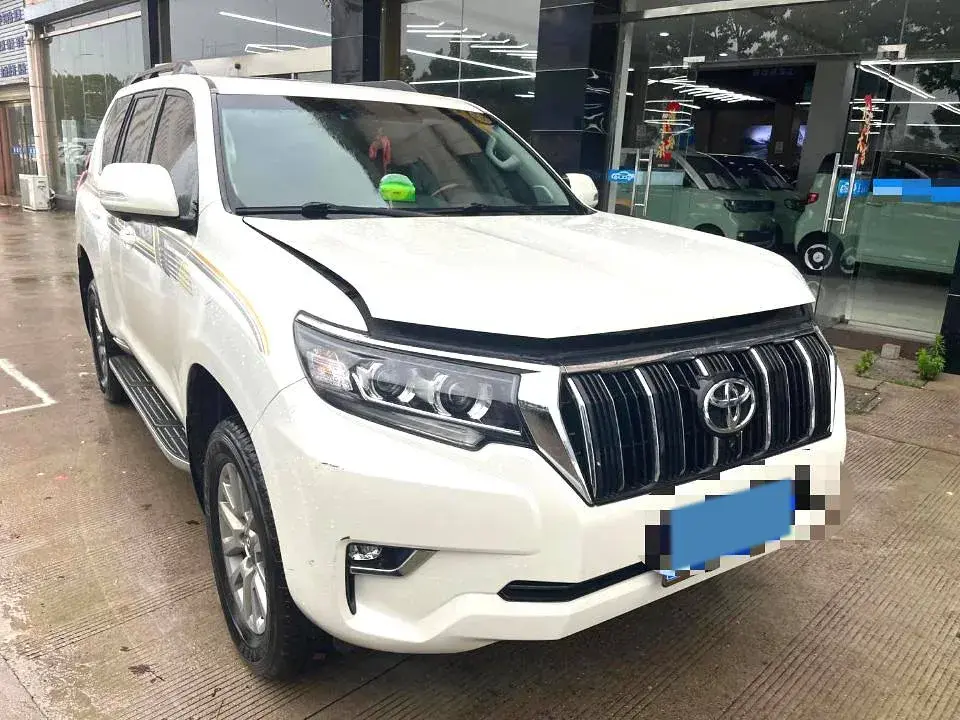 2018 TOYOTA LAND thumbnail 3