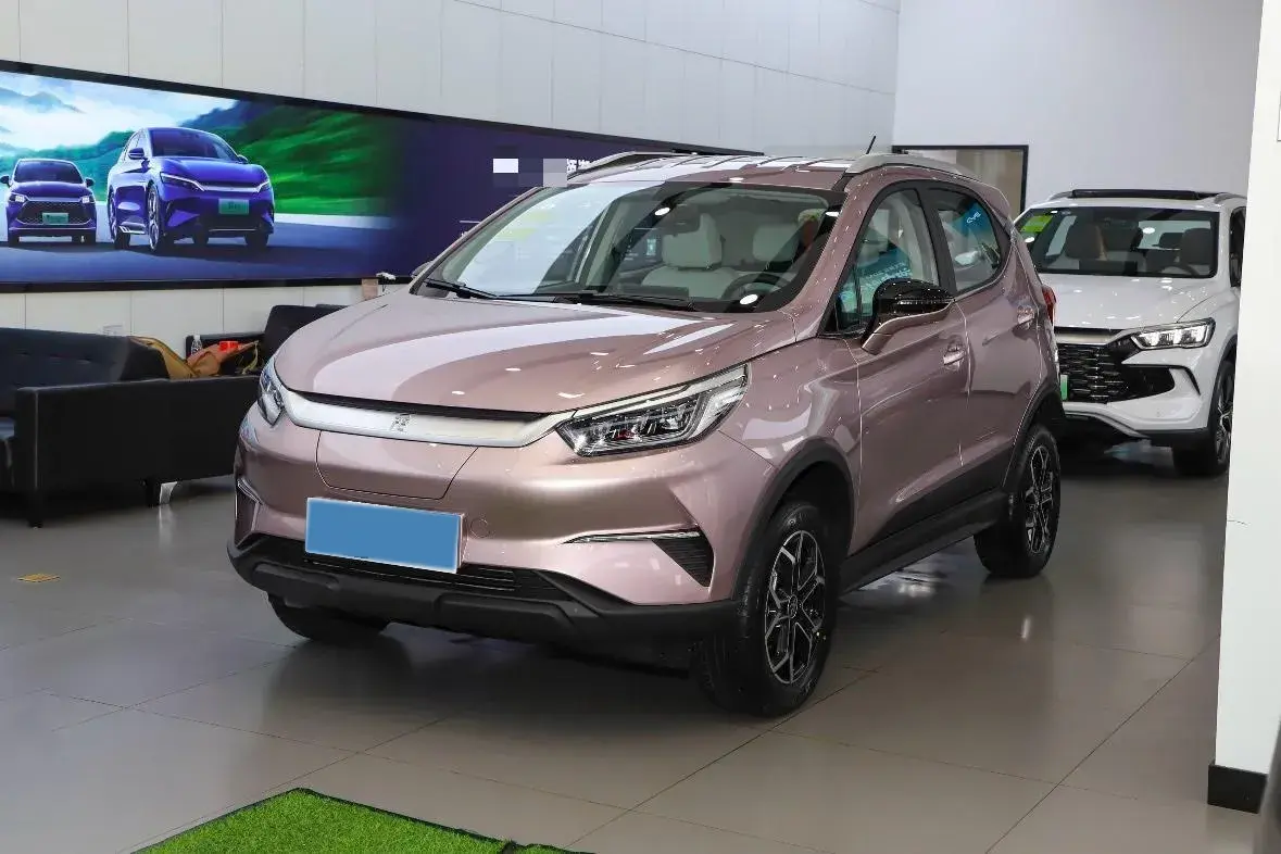 2023 BYD YUAN view 1