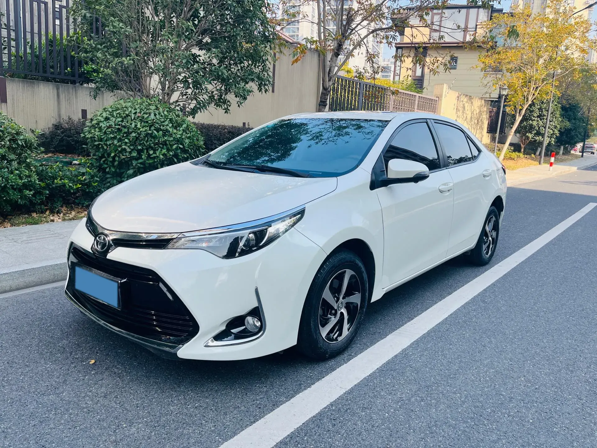 2017 TOYOTA LEVIN view 1