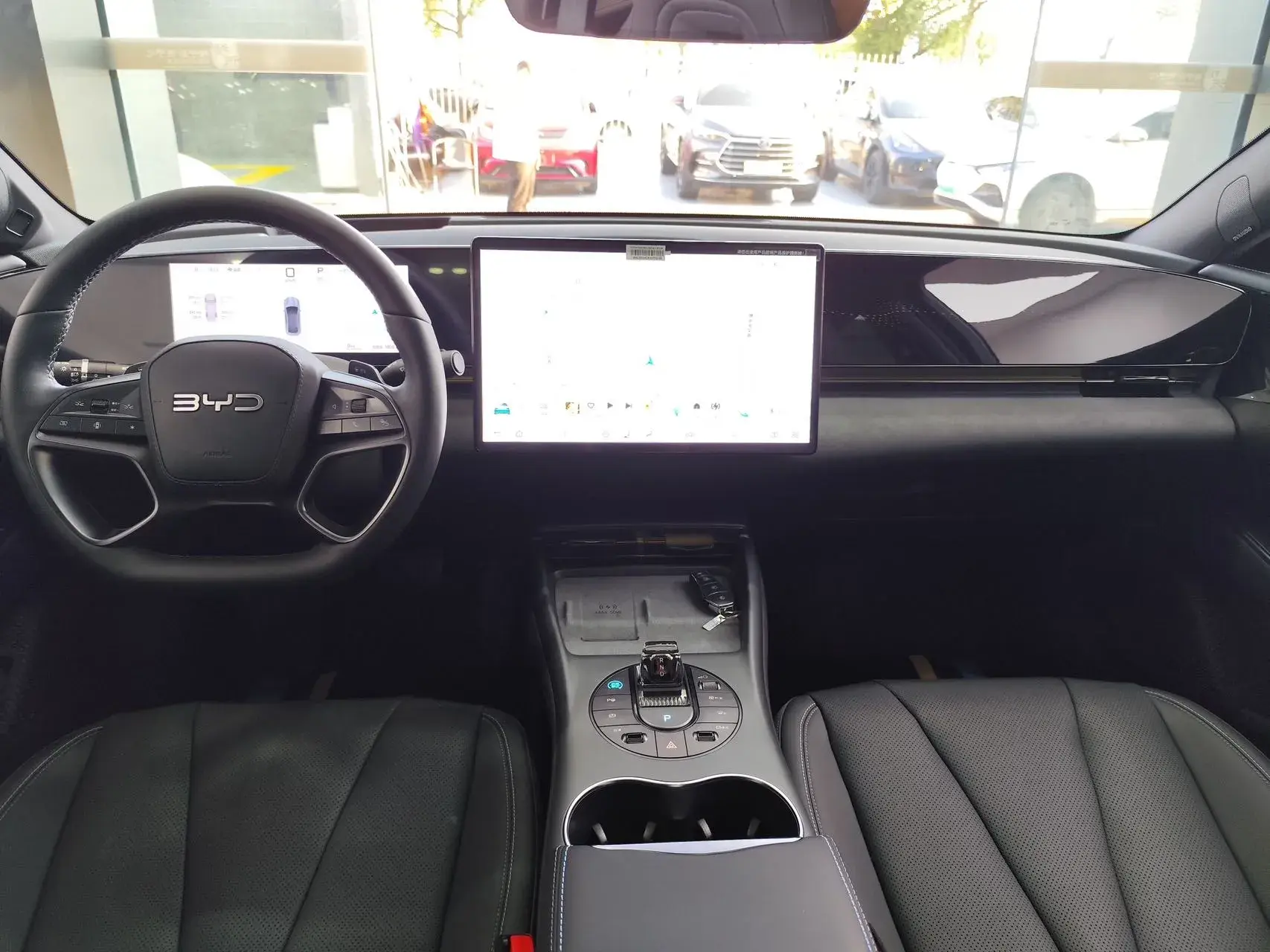 2025 BYD SEAL thumbnail 4