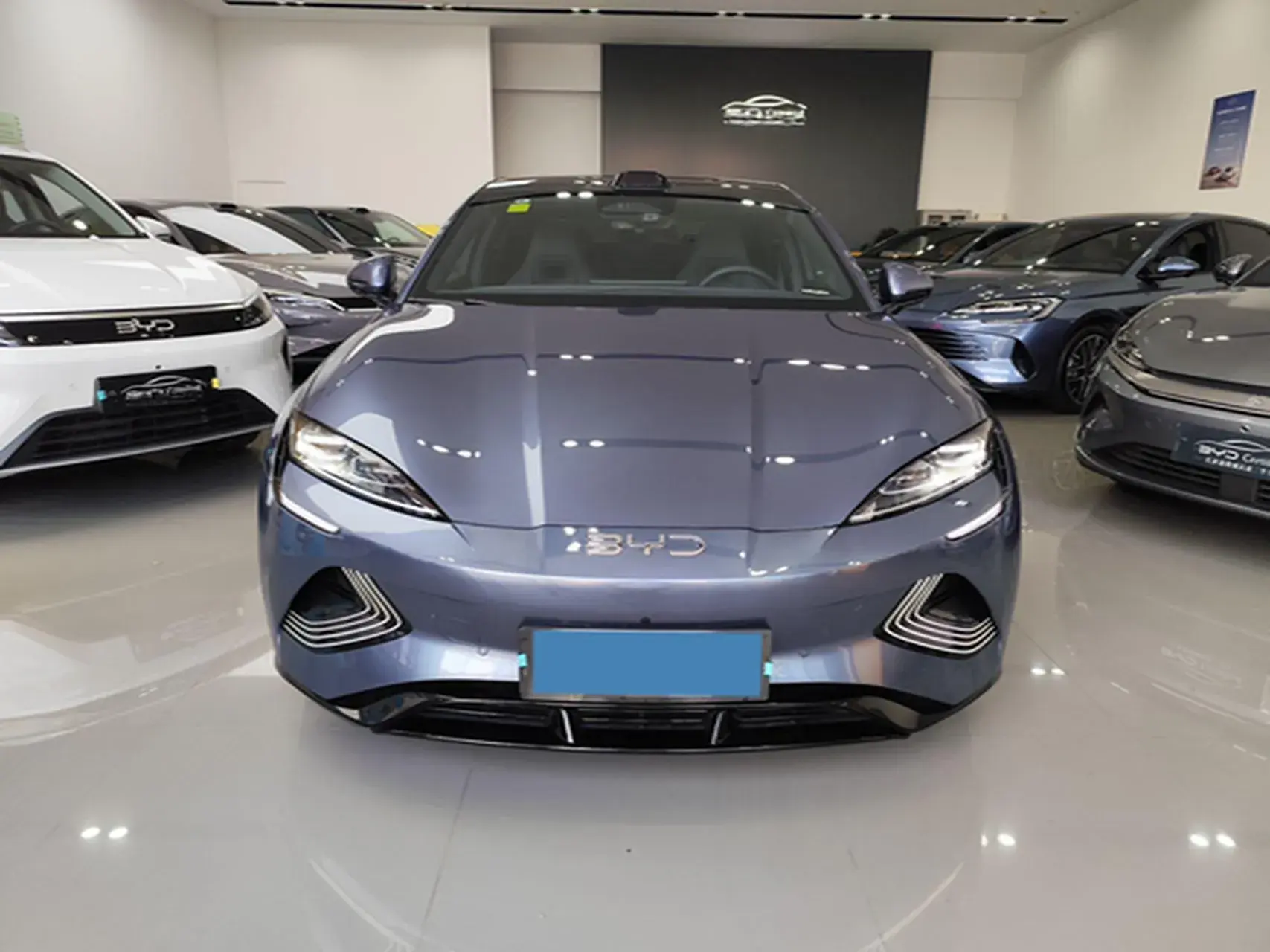 2025 BYD SEAL thumbnail 2