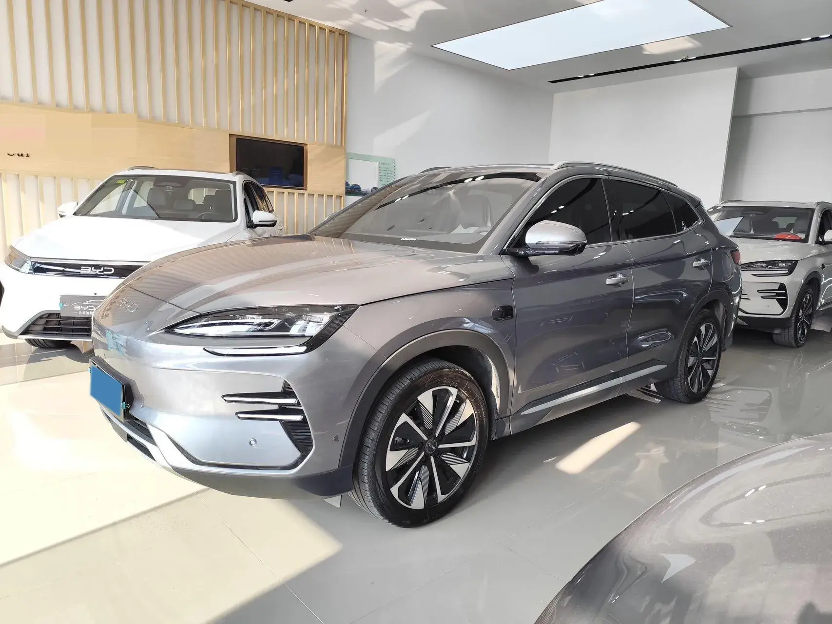 2025 BYD SONG view 1