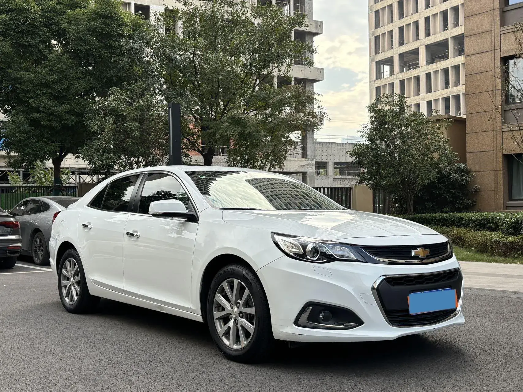 2018 CHEVROLET MALIBU thumbnail 3