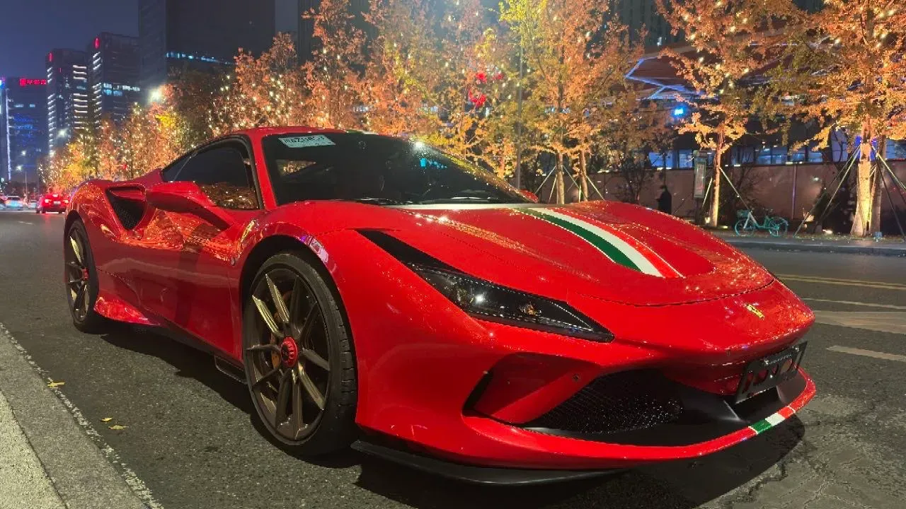 2019 Ferrari F8 3.9T 720HP V8 7DCT,autocango,china used car exporter,china ev exporter,chinese used car exporter,chinese used ev exporter
