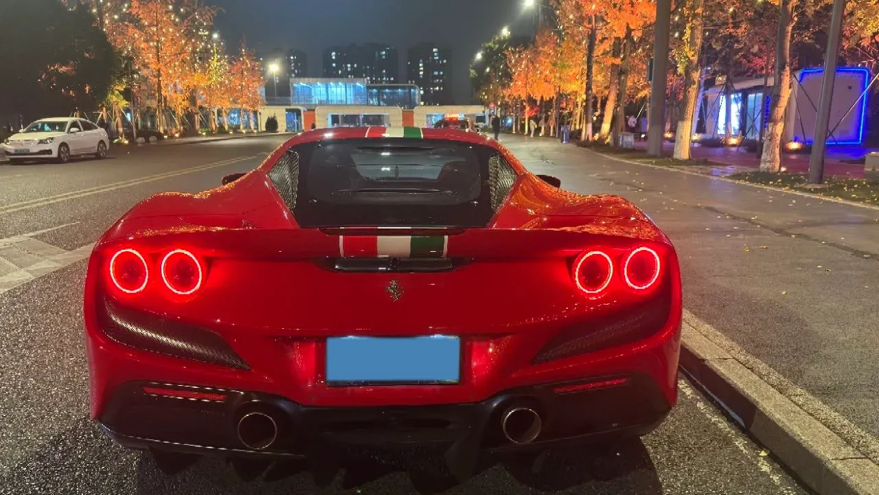 2019 Ferrari F8 3.9T 720HP V8 7DCT,autocango,china used car exporter,china ev exporter,chinese used car exporter,chinese used ev exporter