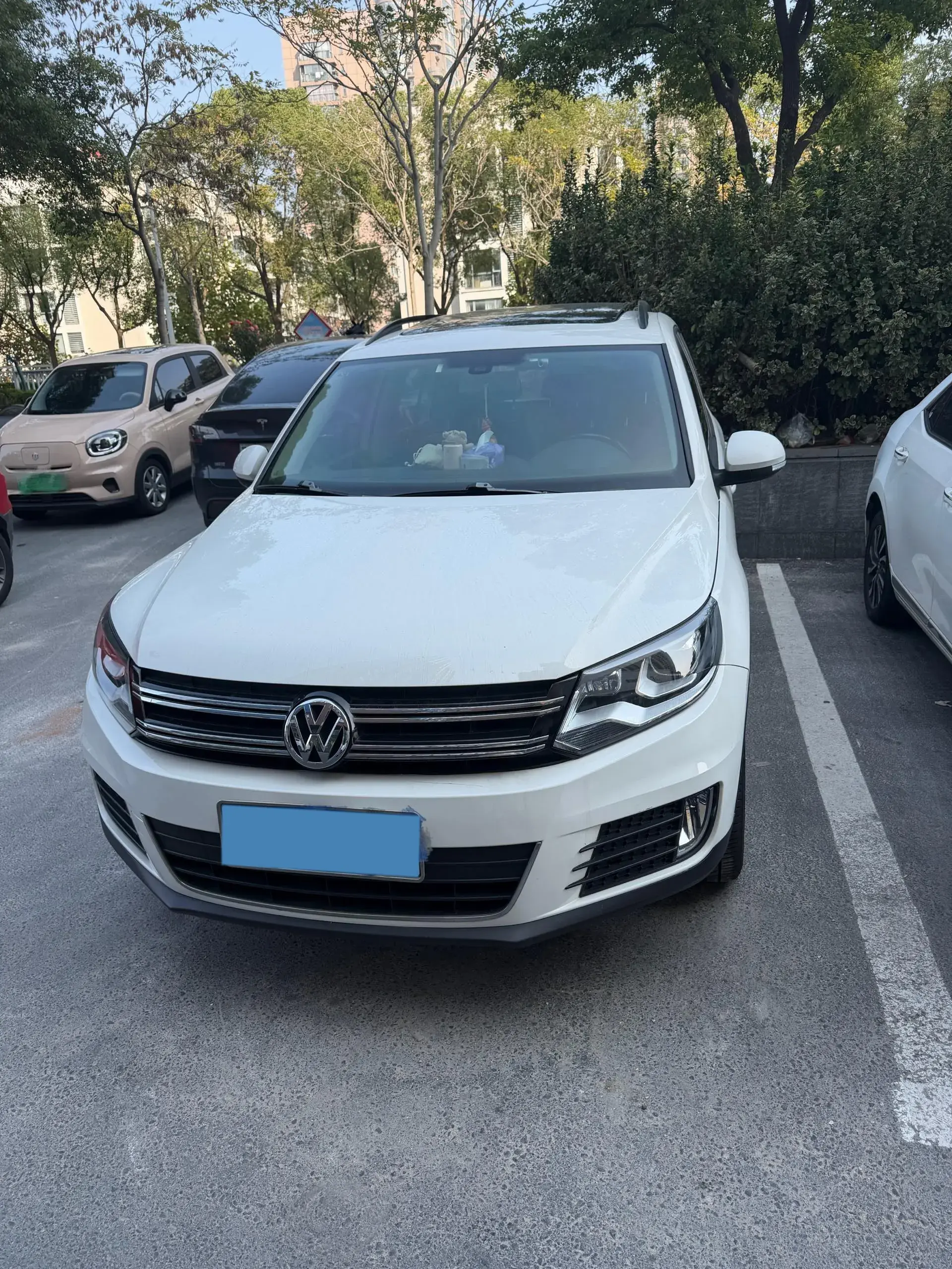 2016 VOLKSWAGEN TIGUAN thumbnail 2