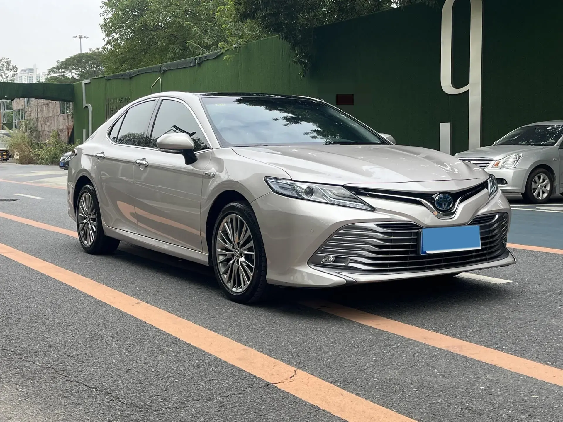2019 TOYOTA CAMRY thumbnail 3