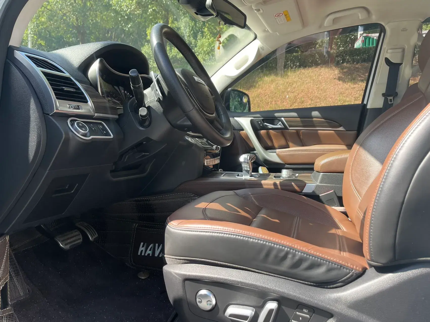 2017 HAVAL H9 thumbnail 4