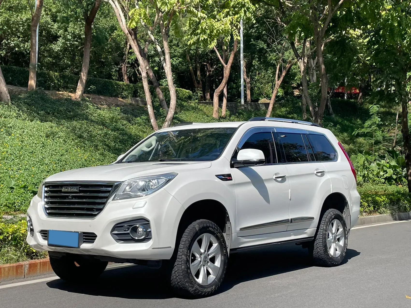 2017 HAVAL H9 view 1
