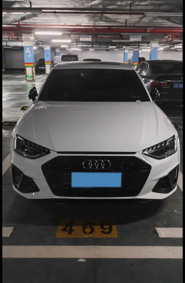 2024 AUDI A4L thumbnail 2