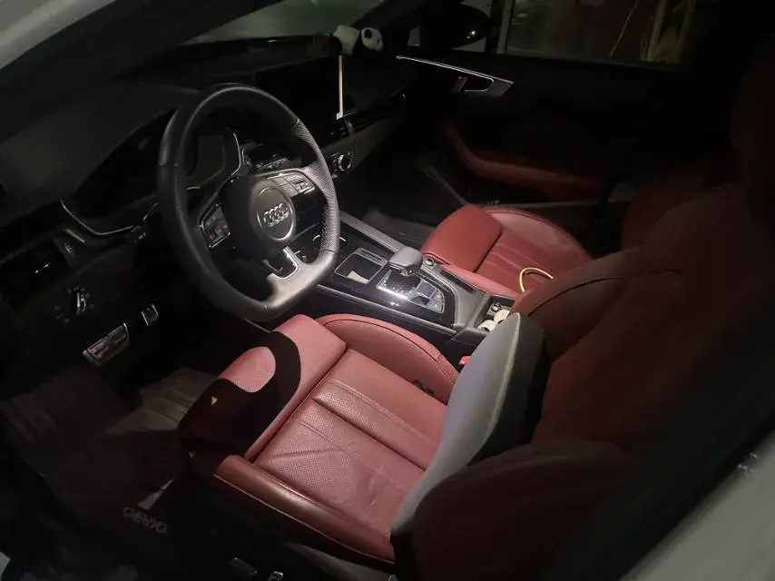 2024 AUDI A4L thumbnail 3