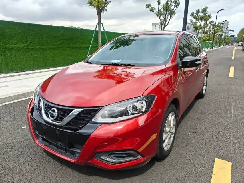2020 NISSAN TIIDA view 1