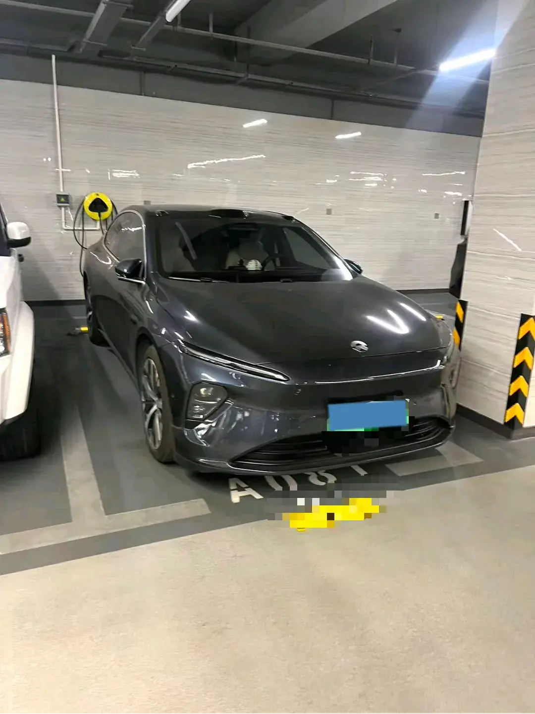 2021 VOLKSWAGEN ID.6 thumbnail 3