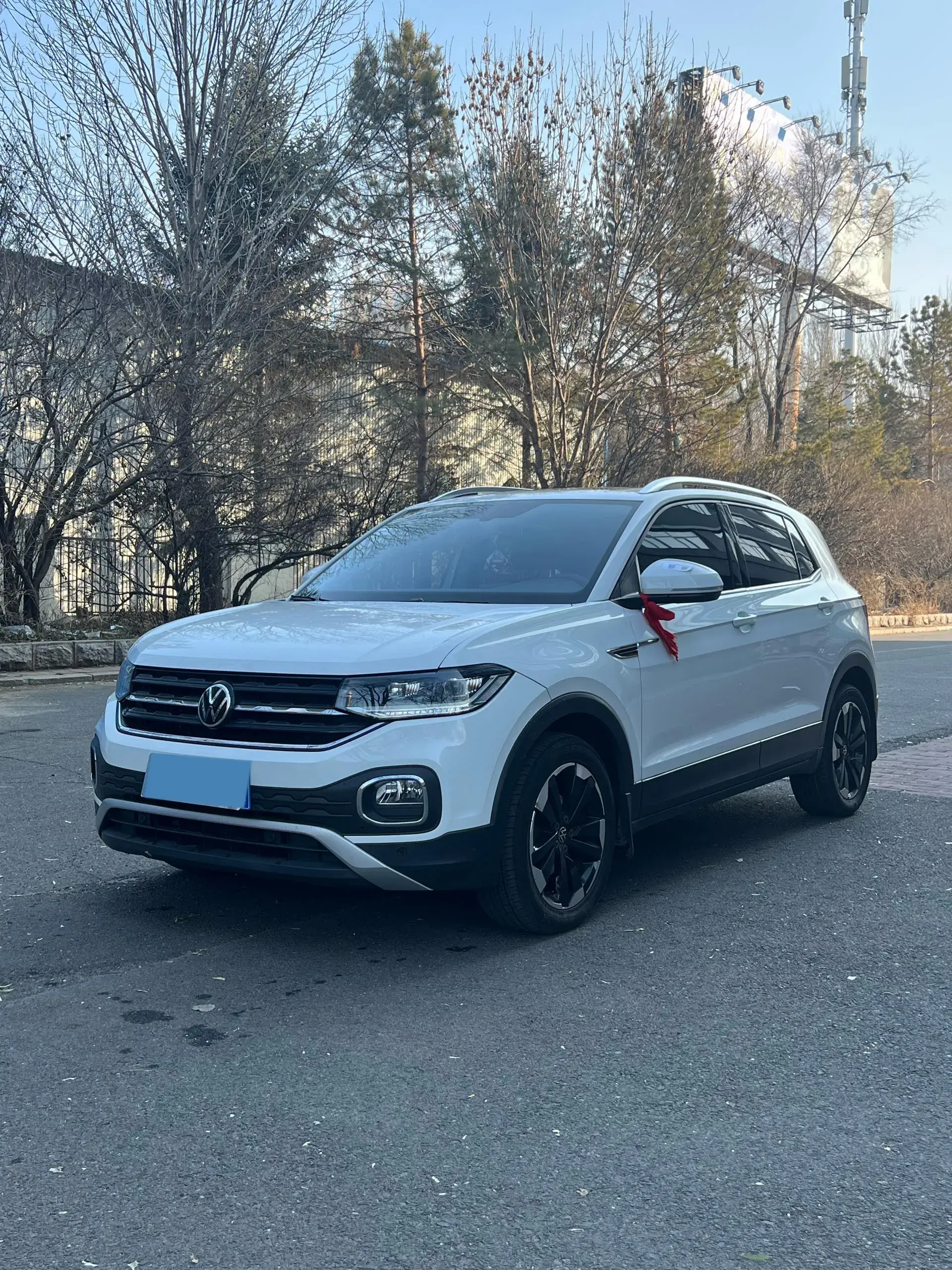 2021 VOLKSWAGEN TACQUA view 1