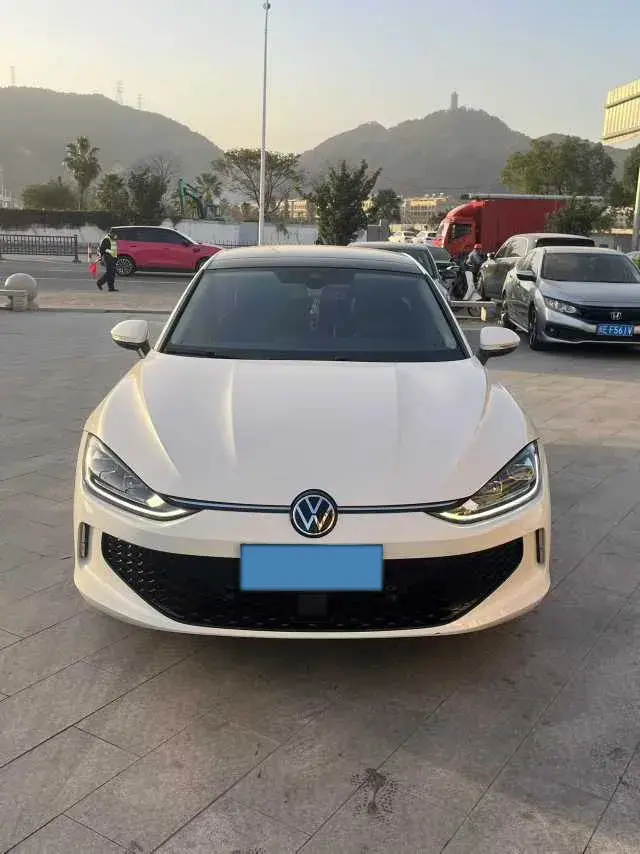 2022 VOLKSWAGEN LAMANDO thumbnail 2