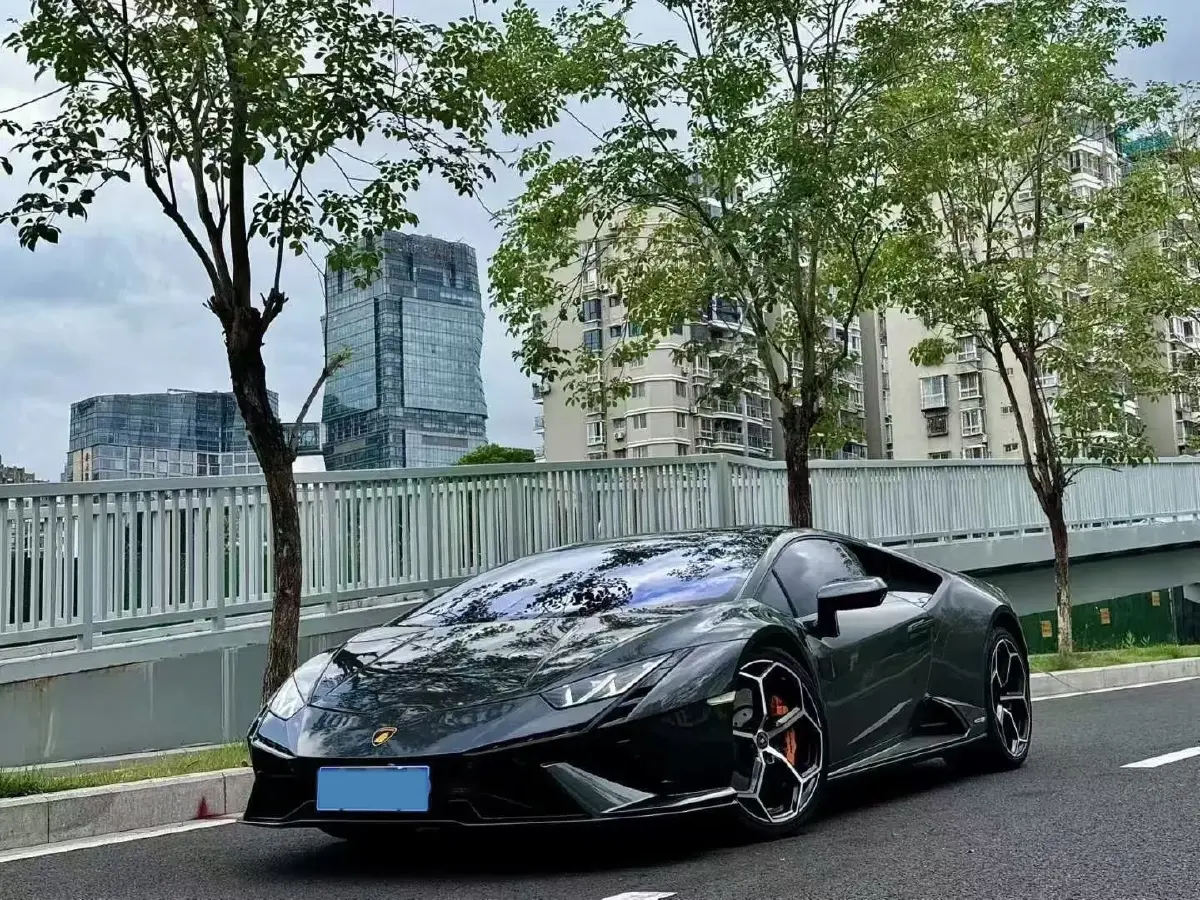 2020 Lamborghini Huracán 5.2L 611HP V10 7DCT